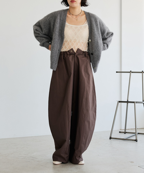 IENA LA BOUCLE（イエナラブークル）の「《接触冷感/撥水》IENA LA BOUCLE タッサーパラシュートバルーンスラックス（スラックス・レディース・ブラウン/グレー・38/36）」の10枚目の写真