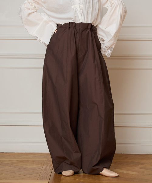 IENA LA BOUCLE（イエナラブークル）の「《接触冷感/撥水》IENA LA BOUCLE タッサーパラシュートバルーンスラックス（スラックス・レディース・ブラウン/グレー・38/36）」の14枚目の写真