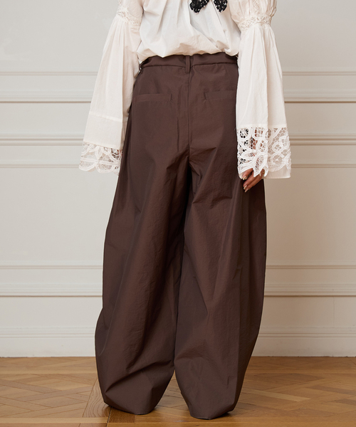 IENA LA BOUCLE(イエナラブークル)の「《接触冷感/撥水》IENA LA BOUCLE タッサーパラシュートバルーンスラックス(スラックス・レディース・ブラウン/グレー・38/36)」の22枚目の写真