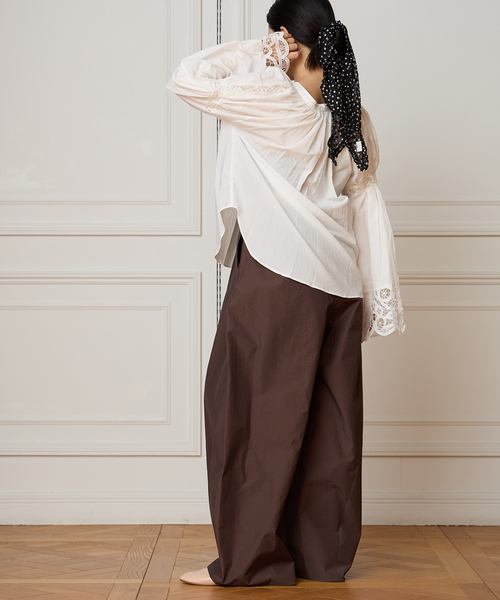 IENA LA BOUCLE(イエナラブークル)の「《接触冷感/撥水》IENA LA BOUCLE タッサーパラシュートバルーンスラックス(スラックス・レディース・ブラウン/グレー・38/36)」の18枚目の写真