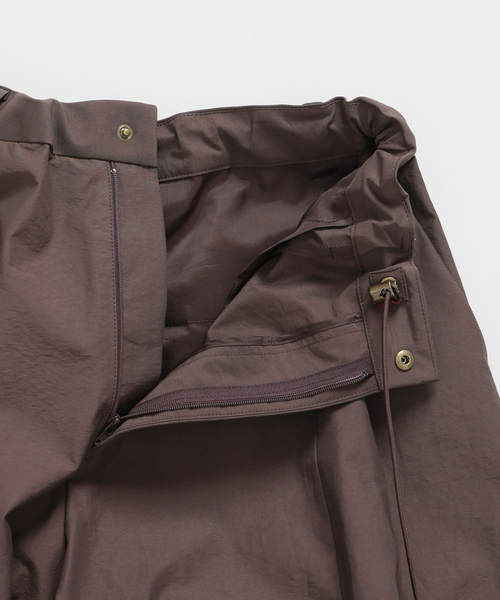 IENA LA BOUCLE(イエナラブークル)の「《接触冷感/撥水》IENA LA BOUCLE タッサーパラシュートバルーンスラックス(スラックス・レディース・ブラウン/グレー・38/36)」の7枚目の写真