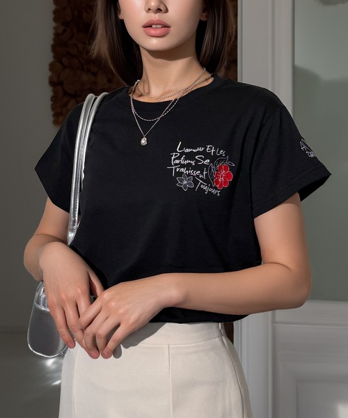 Candlestick（キャンドルスティック）の「フラワーロゴ刺繍 コンパクトTシャツ（Tシャツ/カットソー・レディース・ブラック系1/ホワイト/ブラック系/ブラック・FREE）」の7枚目の写真