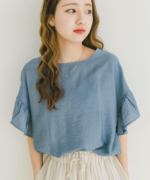 ITEMS URBANRESEARCH(アイテムズ アーバンリサーチ)の「袖フリルブラウス(シャツ/ブラウス・レディース・ブラウン/ブルー/オフホワイト/ブラック・FREE)」の1枚目の写真
