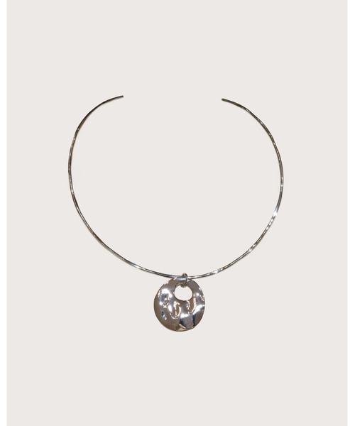 kiehtova(キエトヴァ)の「【kiehtova】ripple neck cuff silver/リップル ネックカフ(チョーカー・レディース・シルバー・FREE)」の4枚目の写真