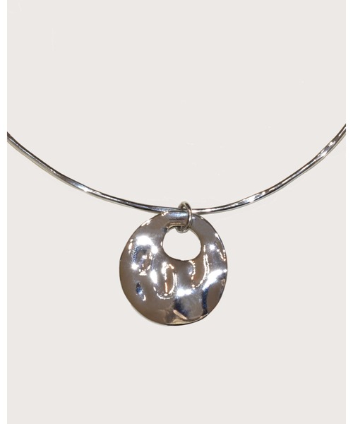 kiehtova(キエトヴァ)の「【kiehtova】ripple neck cuff silver/リップル ネックカフ(チョーカー・レディース・シルバー・FREE)」の5枚目の写真