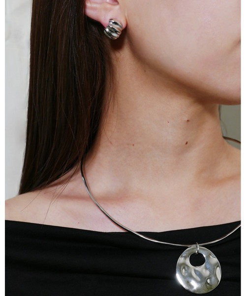 kiehtova(キエトヴァ)の「【kiehtova】ripple neck cuff silver/リップル ネックカフ(チョーカー・レディース・シルバー・FREE)」の3枚目の写真