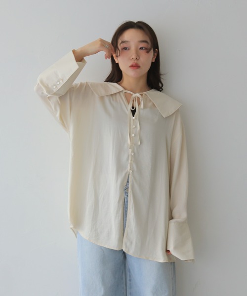 cheriella（シェリエラ）の「【cheriella】シアービッグカラーリボンブラウス　SHEER BIG-COLLAR RIBBON BLOUSE（シャツ/ブラウス・レディース・ブルー/オフホワイト/ブラック/ベージュ・FREE）」の5枚目の写真