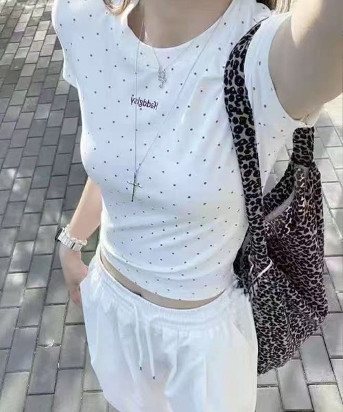 SpRay(スプレイ)の「ドットロゴ刺繍ショートスリーブトップス(Tシャツ/カットソー・レディース・ホワイト/ブラック/グレー/アイボリー・FREE)」の14枚目の写真