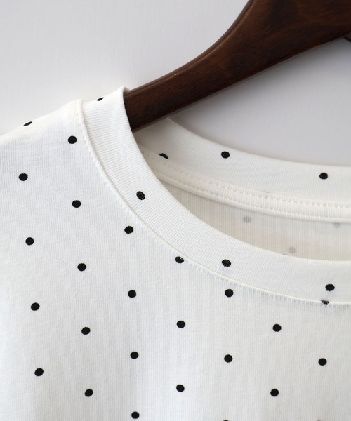 SpRay(スプレイ)の「ドットロゴ刺繍ショートスリーブトップス(Tシャツ/カットソー・レディース・ホワイト/ブラック/グレー/アイボリー・FREE)」の22枚目の写真