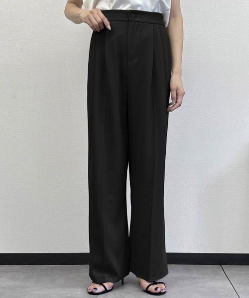 LOWO(ロワ)の「【M~3Lサイズ展開】タック入りセンタープレスワイドスラックスパンツ(スラックス・レディース・グレー/ブラック/オフホワイト/カーキ・L/3L/2L/M)」の3枚目の写真