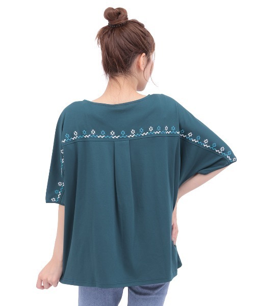 チチカカ(チチカカ)の「汗染み防止バックライン刺繍プルオーバー(Tシャツ/カットソー・レディース・グリーン/アイボリー/ブラック・FREE)」の12枚目の写真