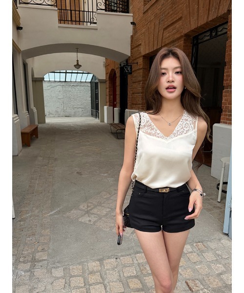 Aelina（エリナ）の「Vネックレースノースリーブトップス（タンクトップ・レディース・ベージュ・L/M/S）」の15枚目の写真