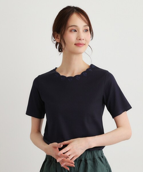 LAURA ASHLEY(ローラアシュレイ)の「【日本製/コットン100%】スカラップ刺繍カットソー(Tシャツ/カットソー・レディース・ホワイト/ネイビー/グレー/ブルー・38/40)」の4枚目の写真