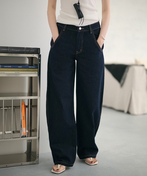 LAULEN(ローレン)の「L embroidery curved stitch denim /Lポケット刺繍カーブステッチワイドデニム(デニムパンツ・レディース・ネイビー・S/M)」の2枚目の写真