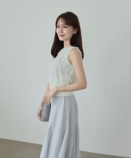 MAJESTIC LEGON(マジェスティックレゴン)の「フェザーノースリーブニット(ニット/セーター・レディース・ライトグレー/オフホワイト・MEDIUM)」の9枚目の写真