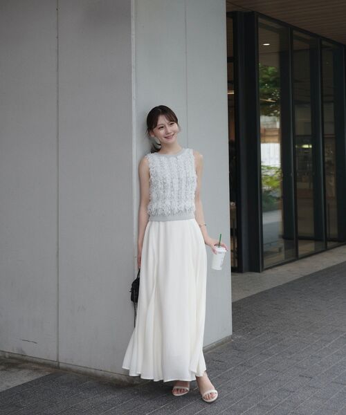 MAJESTIC LEGON(マジェスティックレゴン)の「フェザーノースリーブニット(ニット/セーター・レディース・ライトグレー/オフホワイト・MEDIUM)」の17枚目の写真