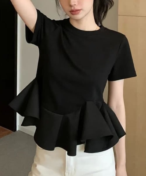 Pittok(ピットク)の「アシンメトリーペプラムTコンビトップス(Tシャツ/カットソー・レディース・ブラック・MEDIUM)」の2枚目の写真