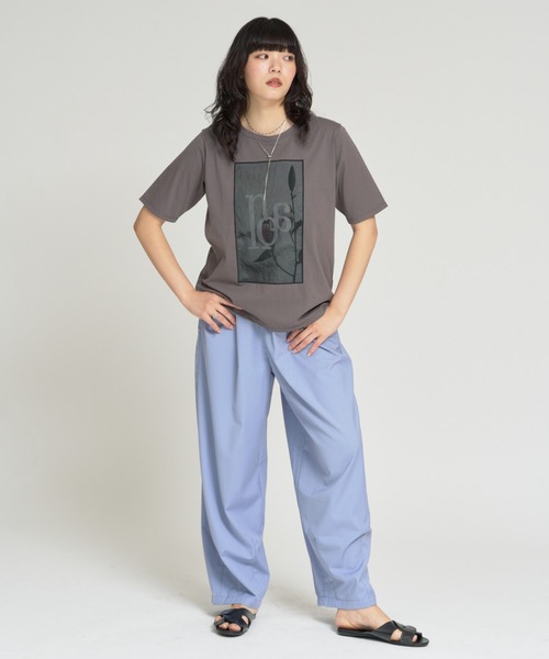 RU.TI.LE(ルチル)の「【RU.TI.LE】シアーボタニカルプリントTシャツ(Tシャツ/カットソー・レディース・ホワイト/チャコールグレー・MEDIUM)」の5枚目の写真