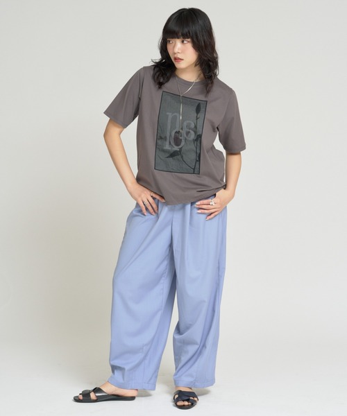 RU.TI.LE(ルチル)の「【RU.TI.LE】シアーボタニカルプリントTシャツ(Tシャツ/カットソー・レディース・ホワイト/チャコールグレー・MEDIUM)」の3枚目の写真
