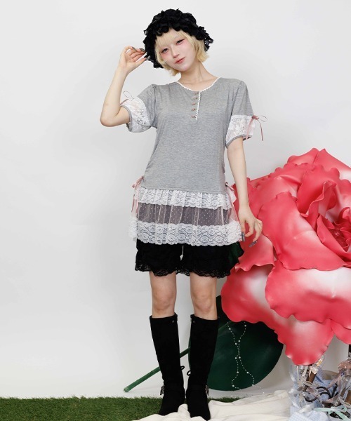 myu:loret(ミュウロレット)の「巻き薔薇付ロングプルオーバー(Tシャツ/カットソー・レディース・グレー/グリーン・FREE)」の2枚目の写真