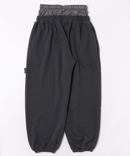 THE MYSTERIOUS HOTEL(ザミステリアスホテル)の「THE MYSTERIOUS HOTEL/ザ ミステリアス ホテル/LAYERED SWEAT PANT(スウェットパンツ・レディース・グレー/チャコールグレー・F)」の5枚目の写真
