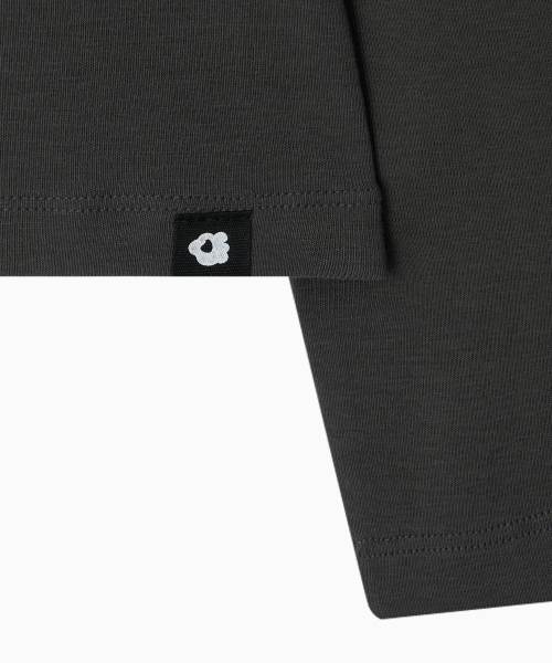 OHESHIO(オヘシオ)の「BASIC SLIM LONG SLEEVE, CHARCOAL(Tシャツ/カットソー・レディース・その他・FREE)」の3枚目の写真