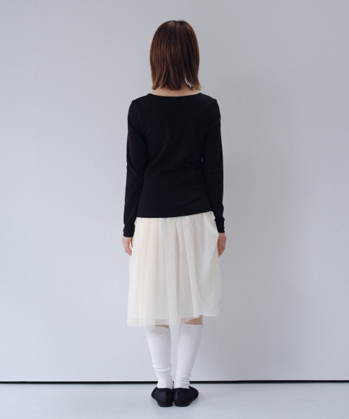 OHESHIO(オヘシオ)の「BASIC SLIM LONG SLEEVE, CHARCOAL(Tシャツ/カットソー・レディース・その他・FREE)」の6枚目の写真