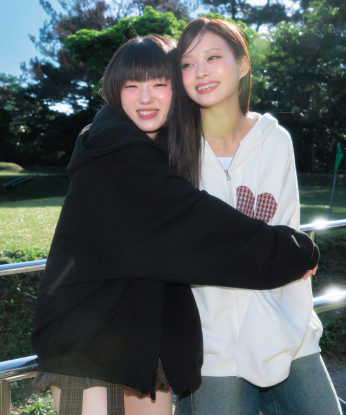 ROSEFRANTZ（ロゼフランツ）の「Heart Check Overfit Hood Zip-Up [Ivory]（パーカー・レディース・アイボリー・OS）」の18枚目の写真