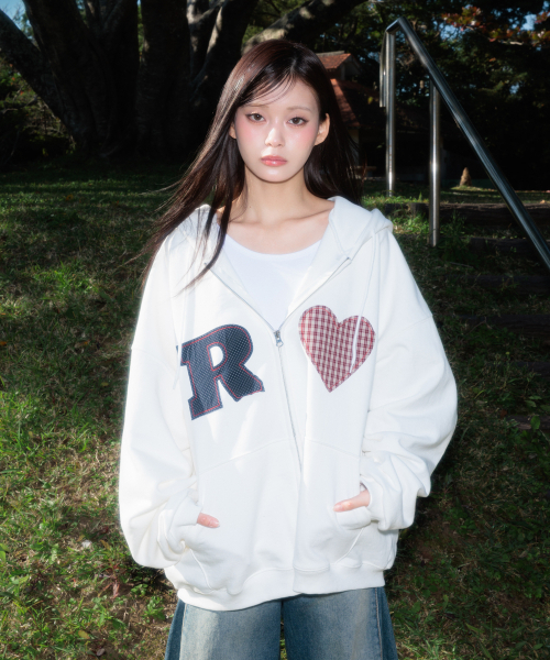ROSEFRANTZ（ロゼフランツ）の「Heart Check Overfit Hood Zip-Up [Ivory]（パーカー・レディース・アイボリー・OS）」の17枚目の写真