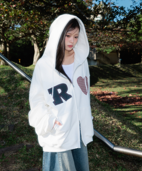 ROSEFRANTZ（ロゼフランツ）の「Heart Check Overfit Hood Zip-Up [Ivory]（パーカー・レディース・アイボリー・OS）」の14枚目の写真