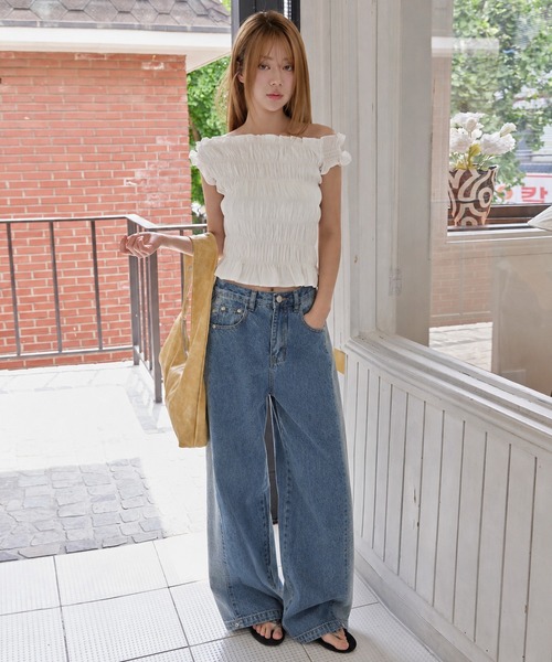 UNE MANSION(ユヌマンション)の「【低身長 / 高身長用 サイズ&丈が選べるカラーパンツ】【 2color / 3size/ 2lengths 】【ユニセックスデニム】【シルエットを変えて楽しめる裾ボタン付き】バイカラーサイドデザインワイドデニムパンツ(デニムパンツ・レディース・ブラック/ブルー・L-Long/M-Long/M-Regular/S-Long/S-Regular/L-Regular)」の3枚目の写真