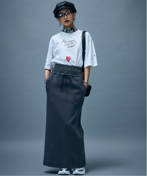 GEVS.(ジェイヴィス)の「綿100%ロゴプリントTシャツ<大きいサイズ有>GEVS.(Tシャツ/カットソー・レディース・スミクロ/オフホワイト・5L/4L/3L/LL/L/M)」の9枚目の写真