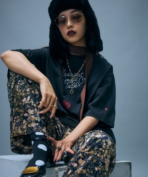 GEVS.(ジェイヴィス)の「綿100%ロゴプリントTシャツ<大きいサイズ有>GEVS.(Tシャツ/カットソー・レディース・スミクロ/オフホワイト・5L/4L/3L/LL/L/M)」の21枚目の写真