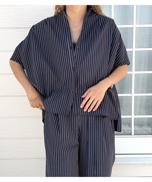 Q(キュー)の「ピンストライプフレンチ袖シャツ(シャツ/ブラウス・レディース・グレー系/ネイビー系・MEDIUM)」の16枚目の写真