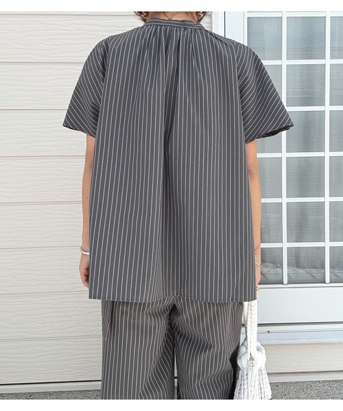 Q(キュー)の「ピンストライプフレンチ袖シャツ(シャツ/ブラウス・レディース・グレー系/ネイビー系・MEDIUM)」の14枚目の写真