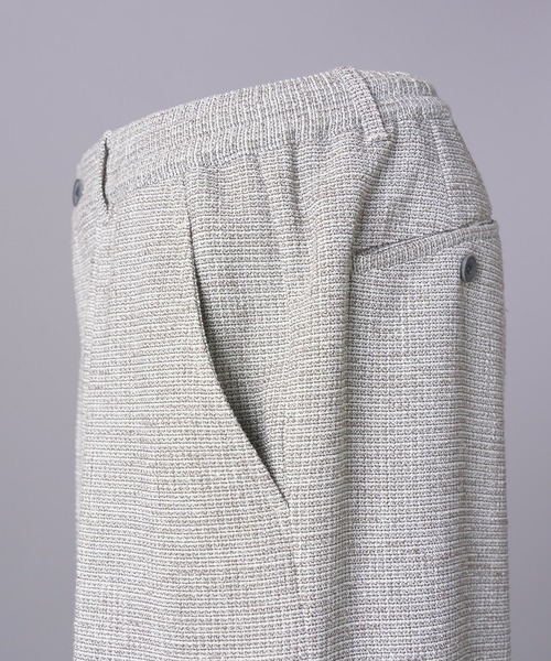 MAISON SPECIAL(メゾンスペシャル)の「《UNISEX》Tweed Layered Prime-Wide Shirring Detail Pants/ツイードレイヤードプライムワイドシャーリングディティールパンツ【MAISON SPECIAL/メゾンスペシャル】(その他パンツ・メンズ・ブラック/ライトグレー・2/1/0)」の21枚目の写真