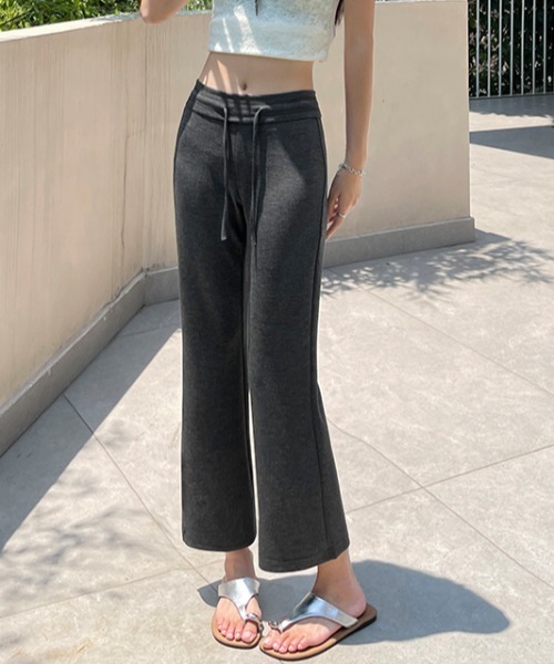 AMAJI(アマジ)の「ハイウエスト 7分丈 フレアパンツ(その他パンツ・レディース・ネイビー/ブラック/ダークグレー・SMALL/MEDIUM/LARGE/X-LARGE)」の6枚目の写真