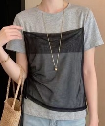 シフォンを重ねた旬デザインでこなれ感アップ!1枚で映えるドッキングTシャツ