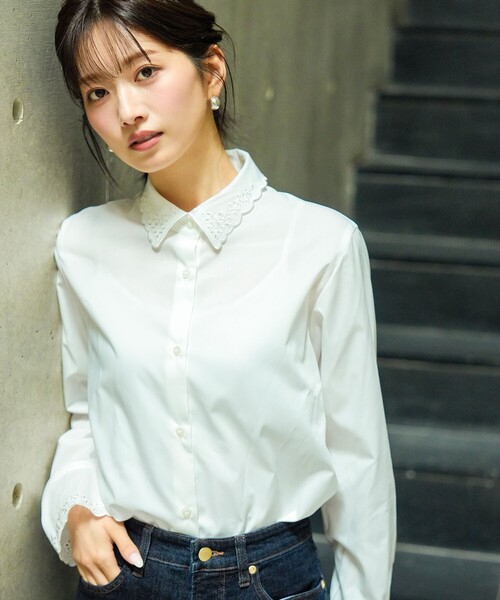 ANY SIS(エニィスィス)の「エンブロイダリーレディ シャツ(シャツ/ブラウス・レディース・ホワイト系/ダルブルー系・X-SMALL)」の4枚目の写真