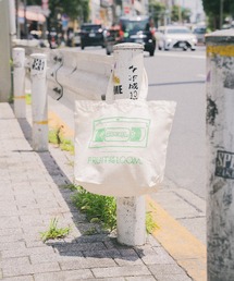 FRUIT OF THE LOOM（フルーツオブザルーム）の「FTL×SAMUEL VHS Logo Tote Bag（トートバッグ）」
