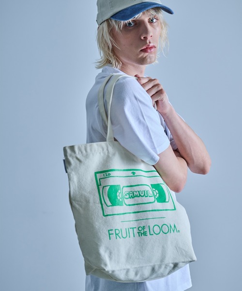 FRUIT OF THE LOOM（フルーツオブザルーム）の「FTL×SAMUEL VHS Logo Tote Bag（トートバッグ・メンズ・アイボリー・FREE）」の3枚目の写真