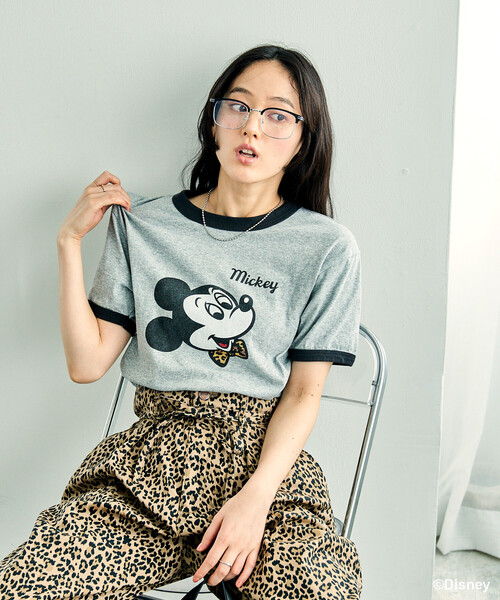 FREAK'S STORE(フリークスストア)の「GOOD ROCK SPEED × FREAK'S STORE/グッドスピード 【MICKEY MOUSE】 Leopard logo ringer Tシャツ/ミッキーマウス/ 別注レオパード柄 ロゴリンガーTシャツ(Tシャツ/カットソー・レディース・オフホワイト/ライトグレー・フリ-)」の3枚目の写真