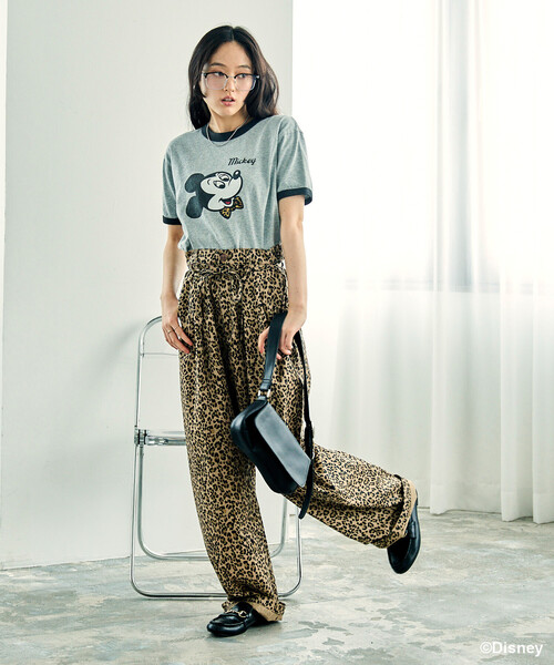 FREAK'S STORE(フリークスストア)の「GOOD ROCK SPEED × FREAK'S STORE/グッドスピード 【MICKEY MOUSE】 Leopard logo ringer Tシャツ/ミッキーマウス/ 別注レオパード柄 ロゴリンガーTシャツ(Tシャツ/カットソー・レディース・オフホワイト/ライトグレー・フリ-)」の5枚目の写真