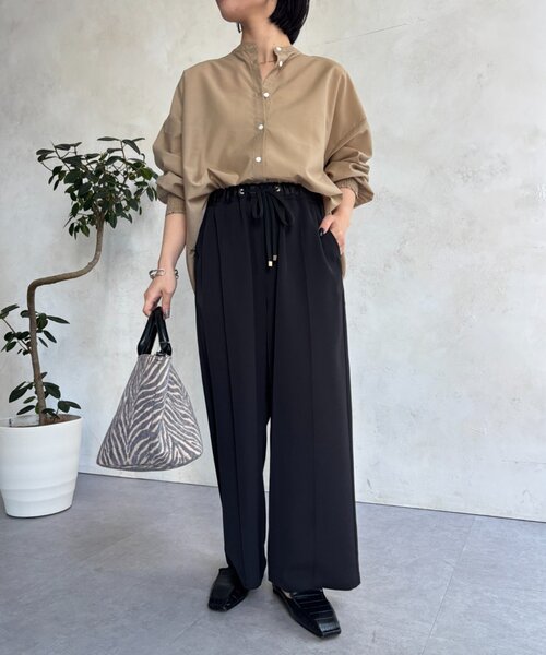 Jena espace merveilleux(ジェナ エスパスメルヴェイユ)の「バックフリルブラウス(シャツ/ブラウス・レディース・オフホワイト/ブラック/ベージュ・FREE)」の12枚目の写真