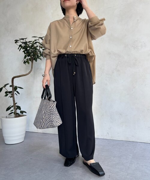 Jena espace merveilleux(ジェナ エスパスメルヴェイユ)の「バックフリルブラウス(シャツ/ブラウス・レディース・オフホワイト/ブラック/ベージュ・FREE)」の6枚目の写真