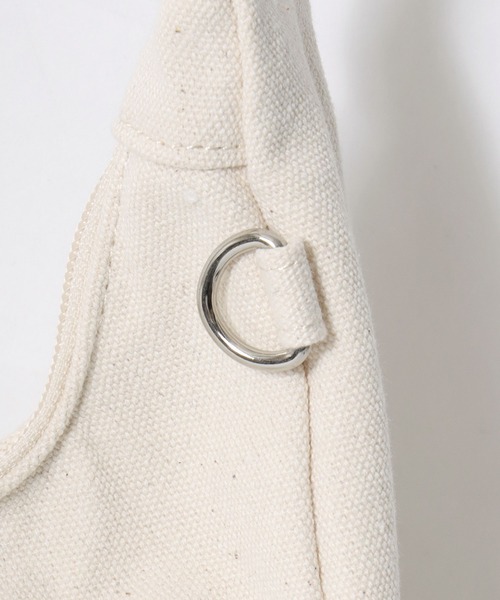 Lee(リー)の「Lee/リー キャンバス ロゴ ワンポイント刺繍 ワークポケット ラウンドショルダーバッグ/レディース メンズ(ショルダーバッグ・レディース・グレー/オフホワイト/ブラック・FREE)」の11枚目の写真