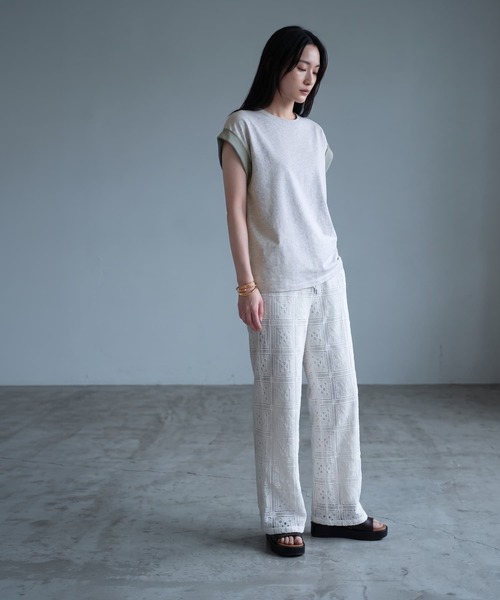 STYLE DELI（スタイルデリ）の「【BLK001】スリーブコントラストコットンTシャツ（Tシャツ/カットソー・レディース・ブラック/グレー・FREE）」の9枚目の写真