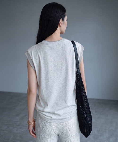 STYLE DELI（スタイルデリ）の「【BLK001】スリーブコントラストコットンTシャツ（Tシャツ/カットソー・レディース・ブラック/グレー・FREE）」の10枚目の写真