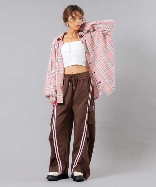 ANAP(アナップ)の「ラインスウェットカーゴパンツ(その他パンツ・レディース・ブラウン/ネイビー/ライトグレー・F)」の4枚目の写真