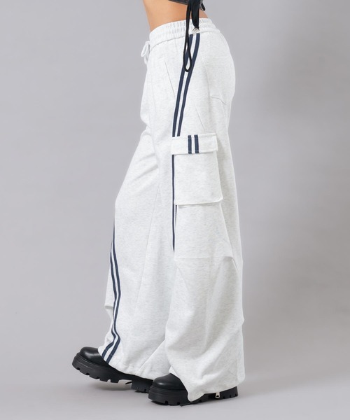 ANAP(アナップ)の「ラインスウェットカーゴパンツ(その他パンツ・レディース・ブラウン/ネイビー/ライトグレー・F)」の19枚目の写真